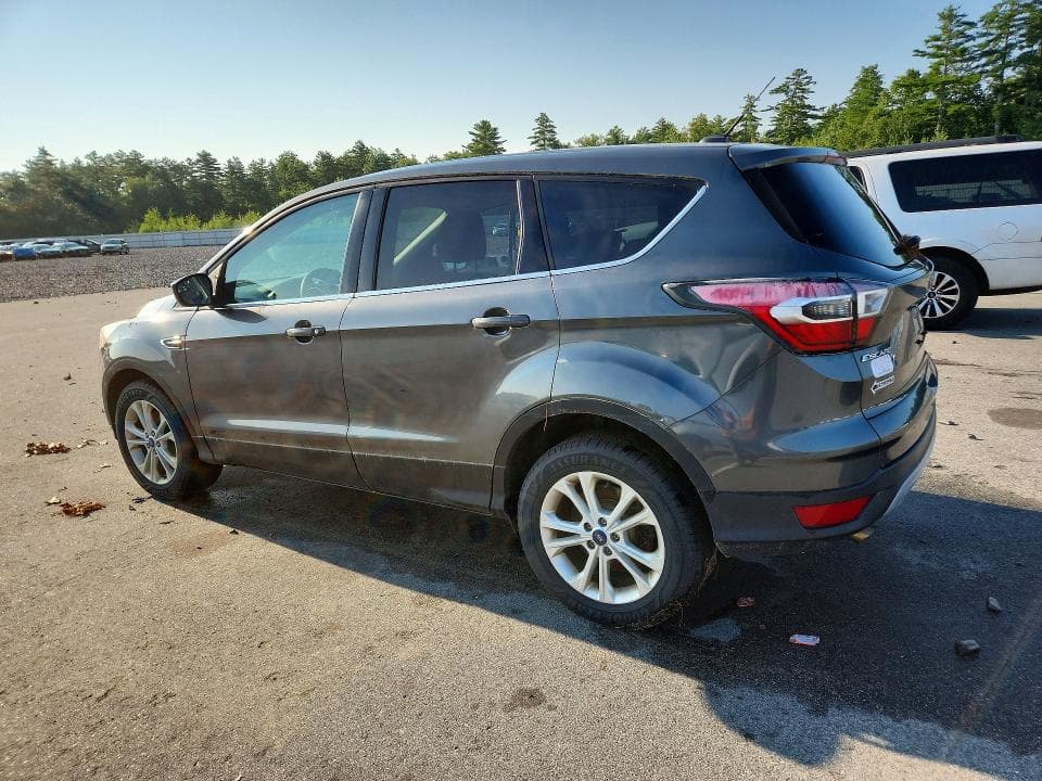2017 FORD ESCAPE SE 2