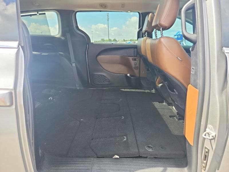 2017 CHRYSLER PACIFICA LIMITED 11