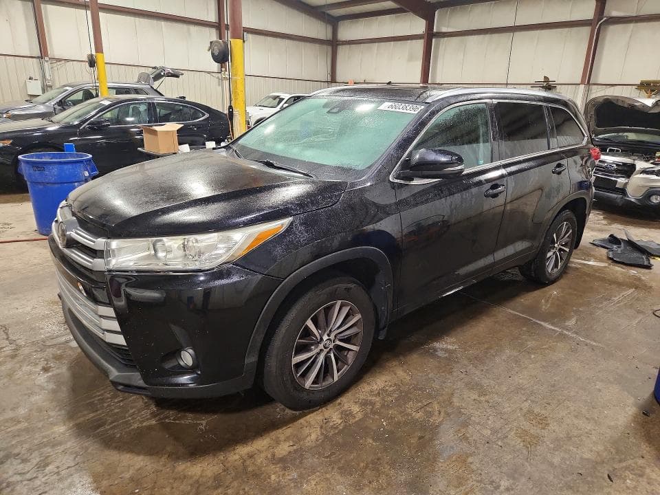 2018 TOYOTA HIGHLANDER XLE - 1