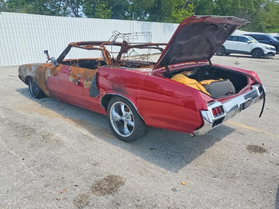 1971 OLDSMOBILE CUTLASS 2