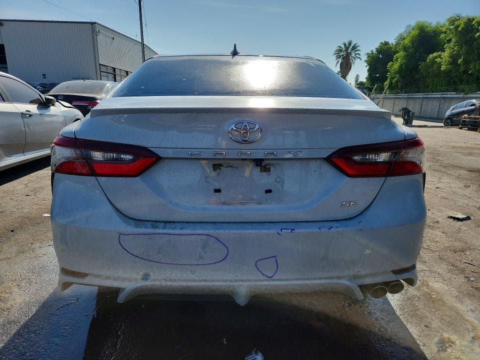 2022 TOYOTA CAMRY SE 6