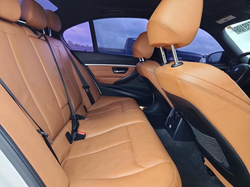 2018 BMW 330E 10