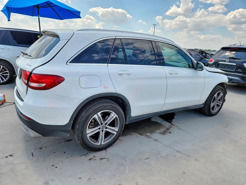 2019 MERCEDES-BENZ GLC 300 4MATIC 3