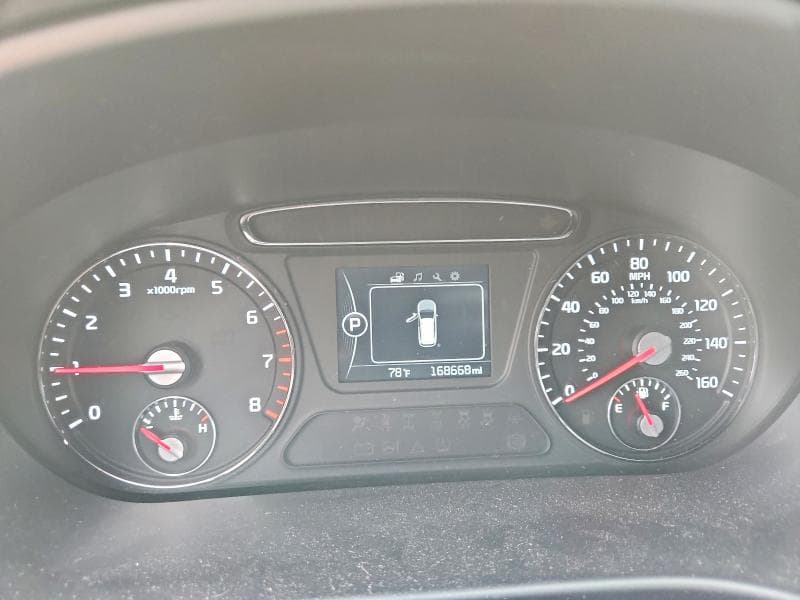 2017 KIA SORENTO LX 9