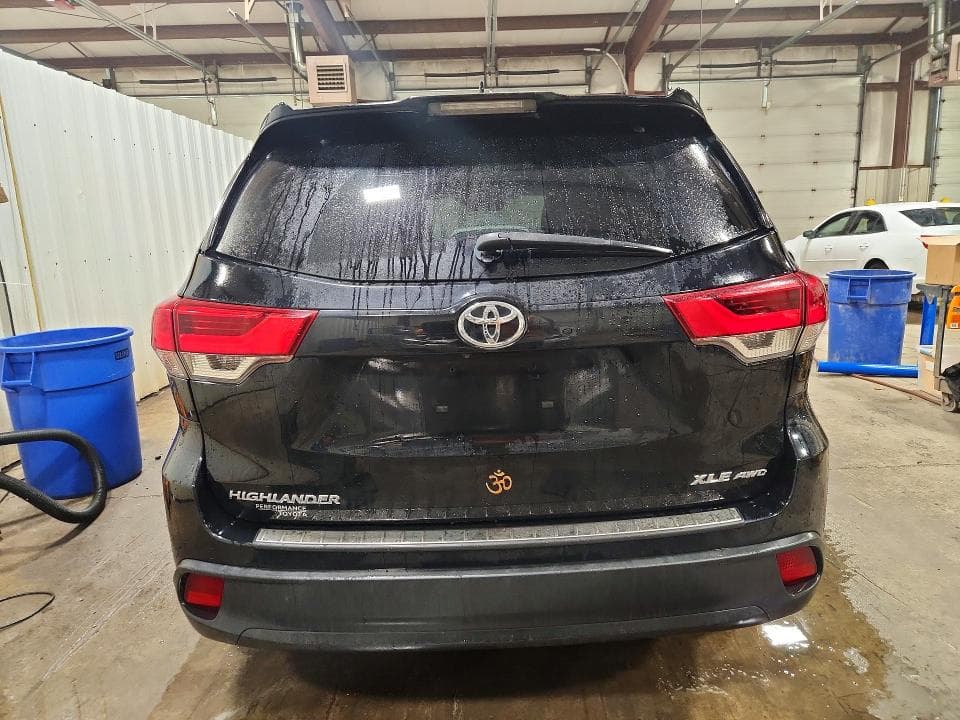 2018 TOYOTA HIGHLANDER XLE 6