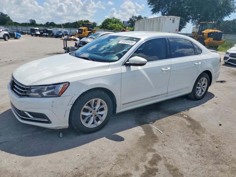 2017 VOLKSWAGEN PASSAT S - 1