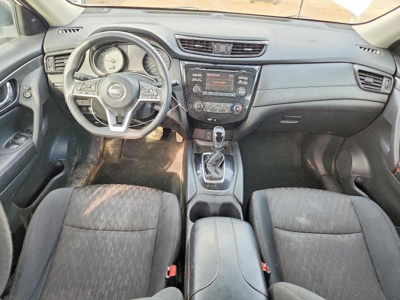 2017 NISSAN ROGUE SV 8