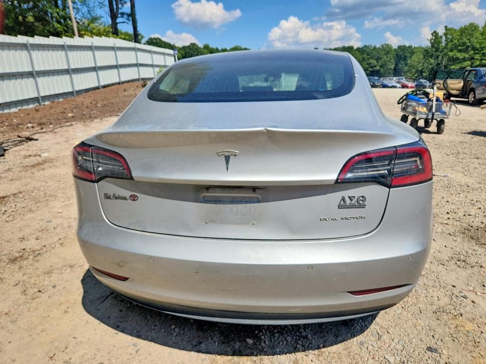 2018 TESLA MODEL 3 6