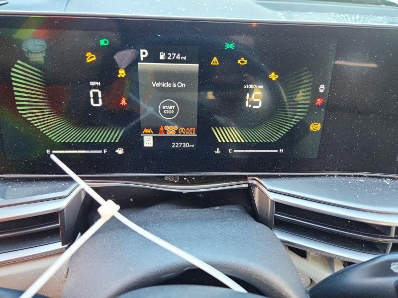 2025 KIA SORENTO S 9