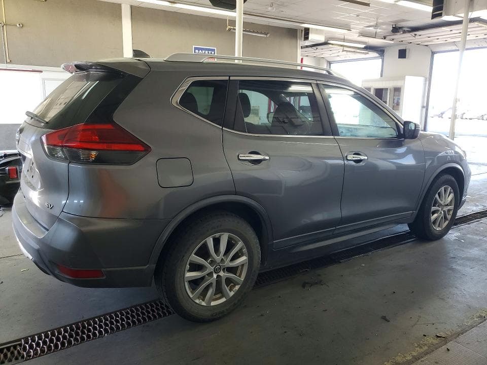 2017 NISSAN ROGUE SV 3