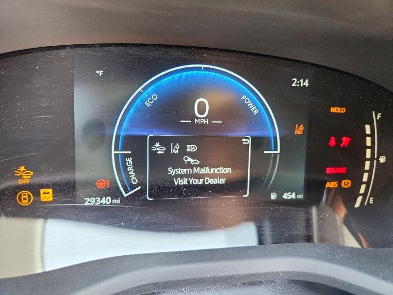 2025 TOYOTA CAMRY LE 9
