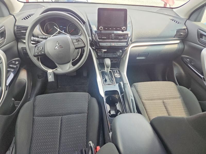 2025 MITSUBISHI ECLIPSE CROSS LE 8