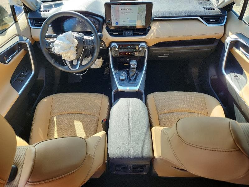 2025 TOYOTA RAV4 LIMITED 8