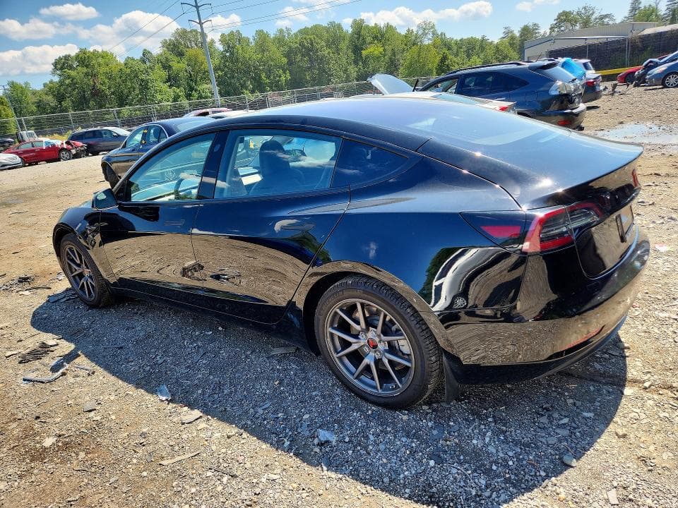 2018 TESLA MODEL 3 2
