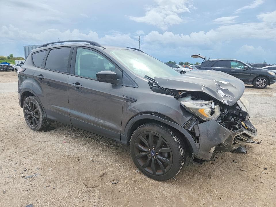 2018 FORD ESCAPE SE 4