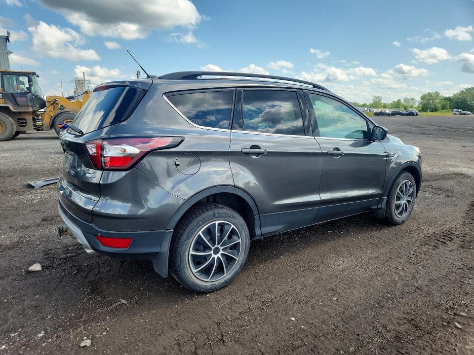 2017 FORD ESCAPE SE 3