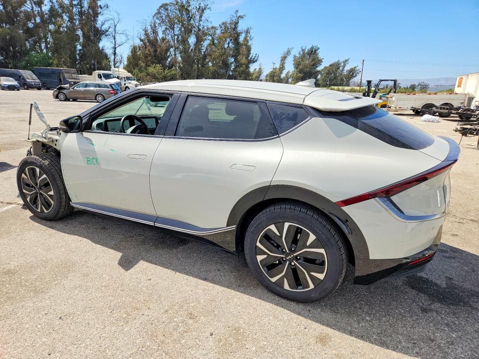 2022 KIA EV6 WIND 2
