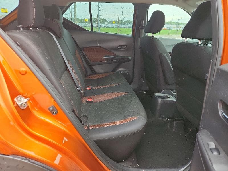 2018 NISSAN KICKS SR 11