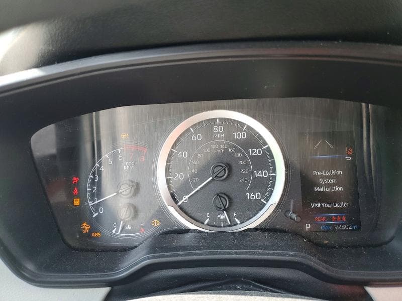 2020 TOYOTA COROLLA LE 9