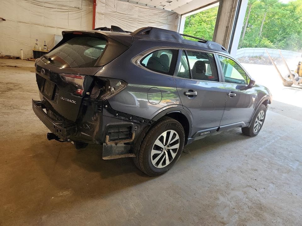 2021 SUBARU OUTBACK 3