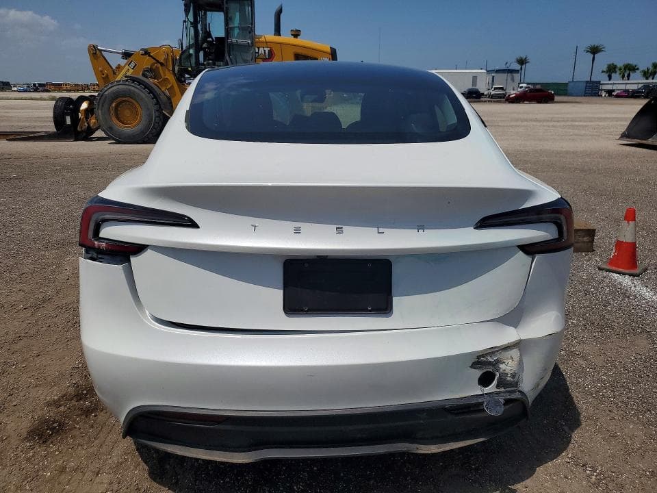 2024 TESLA MODEL 3 6