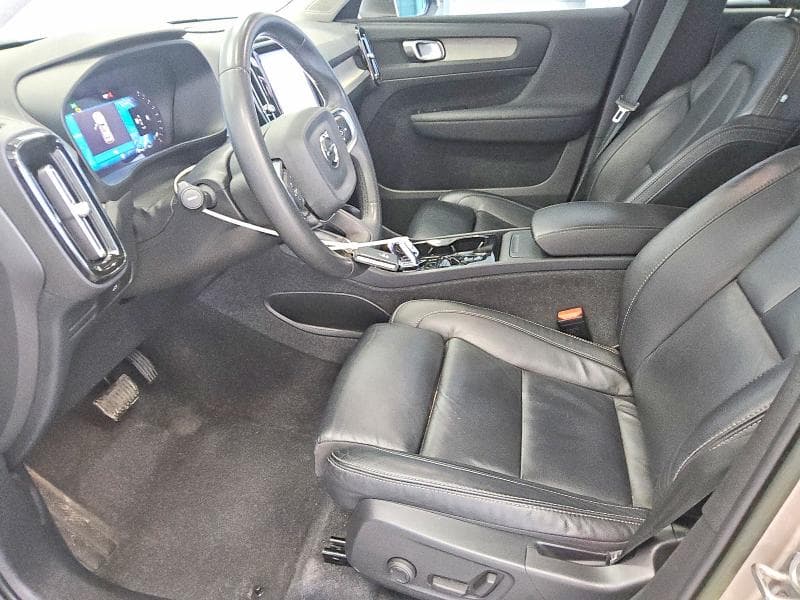 2023 VOLVO XC40 PLUS 7