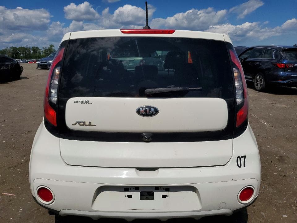 2019 KIA SOUL + 6