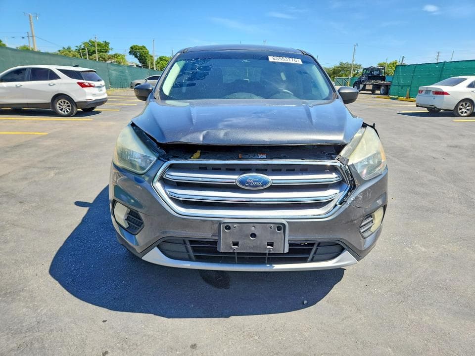 2017 FORD ESCAPE SE 5