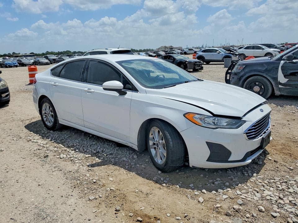 2019 FORD FUSION SE 4