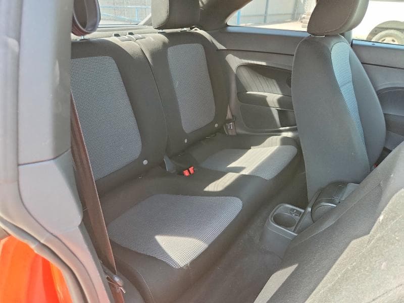 2018 VOLKSWAGEN BEETLE S 10