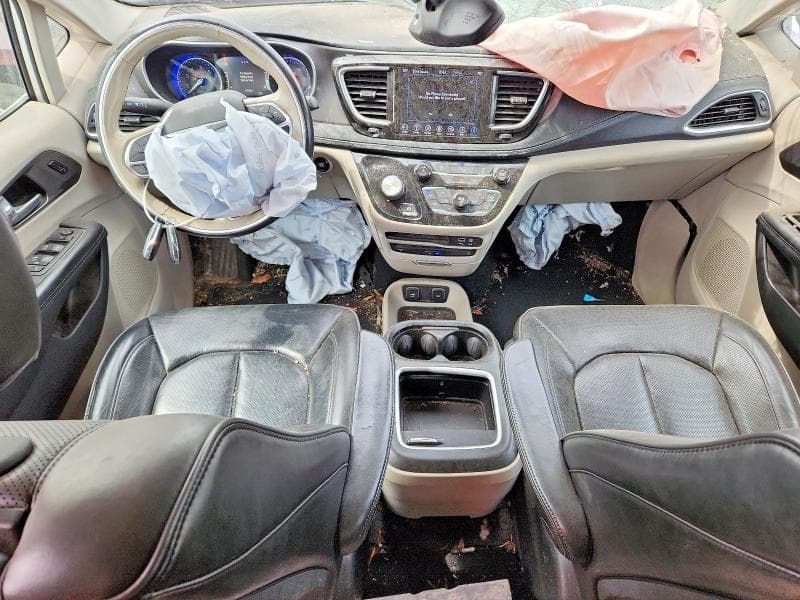 2019 CHRYSLER PACIFICA LIMITED 8