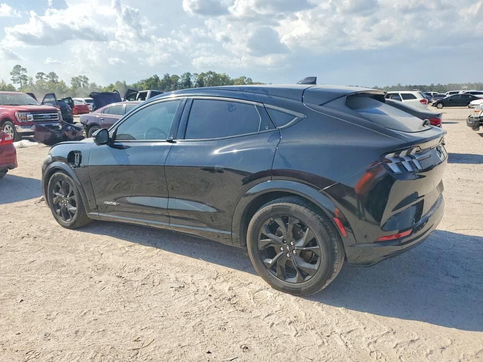 2023 FORD MUSTANG MACH-E PREMIUM 2
