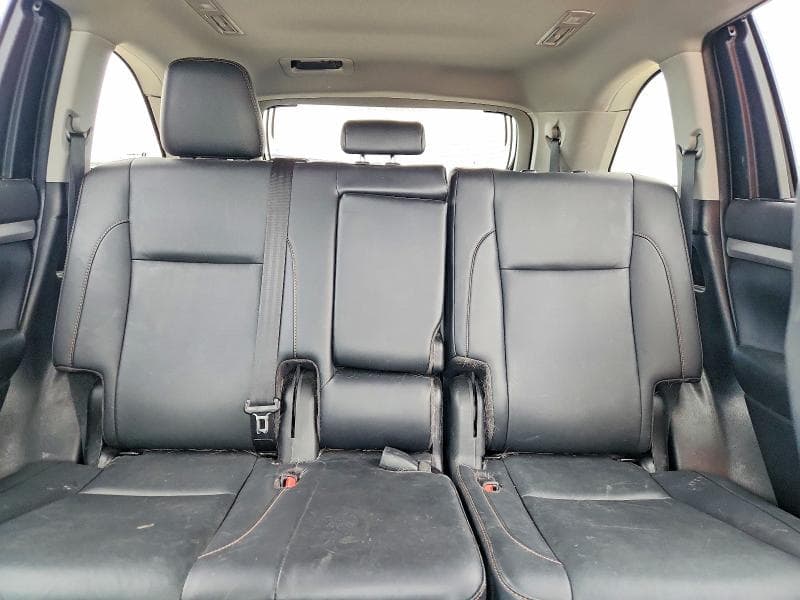 2019 TOYOTA HIGHLANDER HYBRID XLE 10
