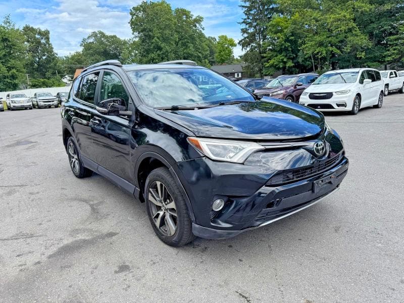 2018 TOYOTA RAV4 XLE 4