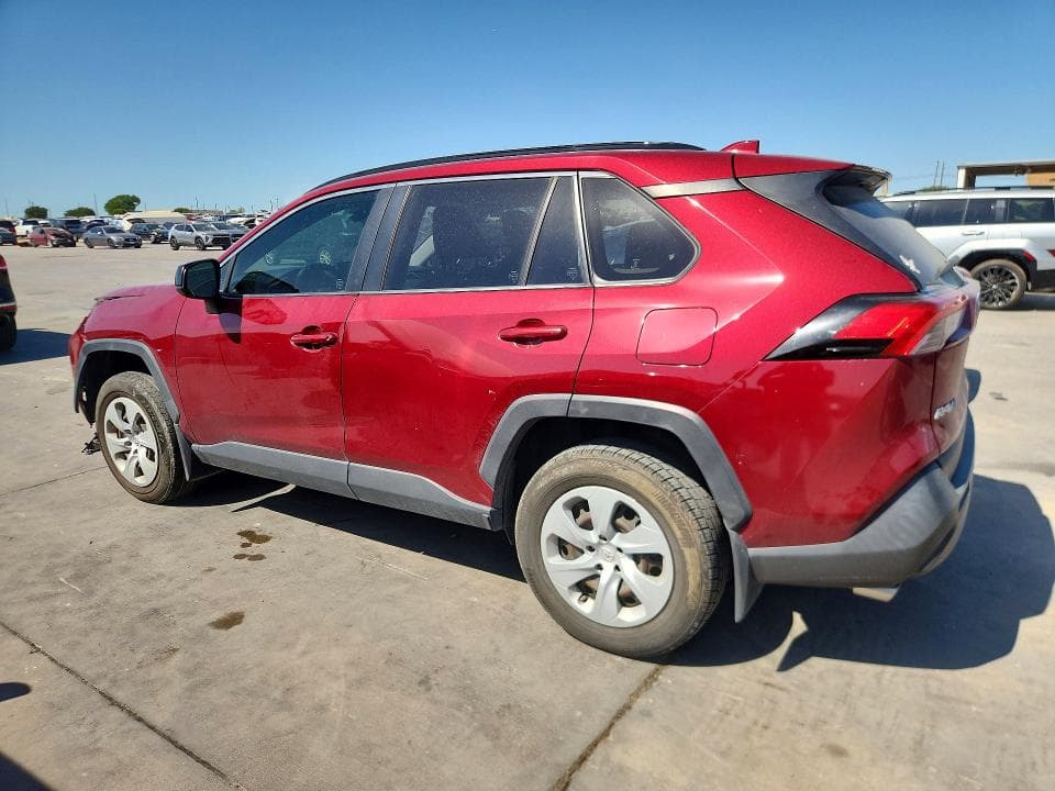 2021 TOYOTA RAV4 LE 2