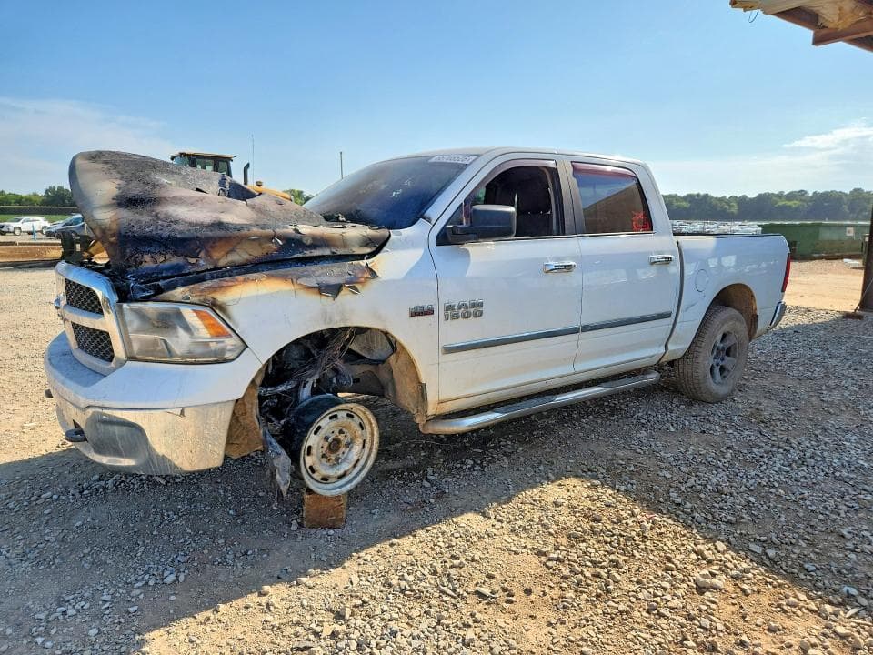 2018 RAM 1500 SLT - 1