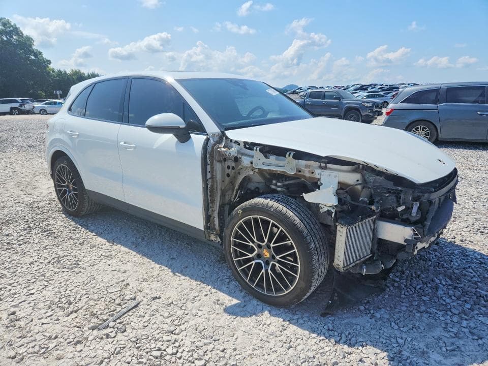2019 PORSCHE CAYENNE 4