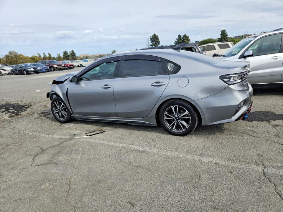 2022 KIA FORTE LXS 2