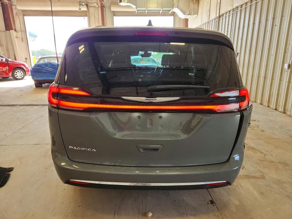 2022 CHRYSLER PACIFICA TOURING L 6