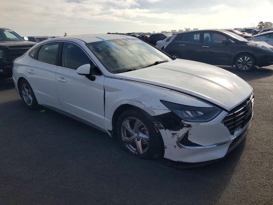 2021 HYUNDAI SONATA SE 4