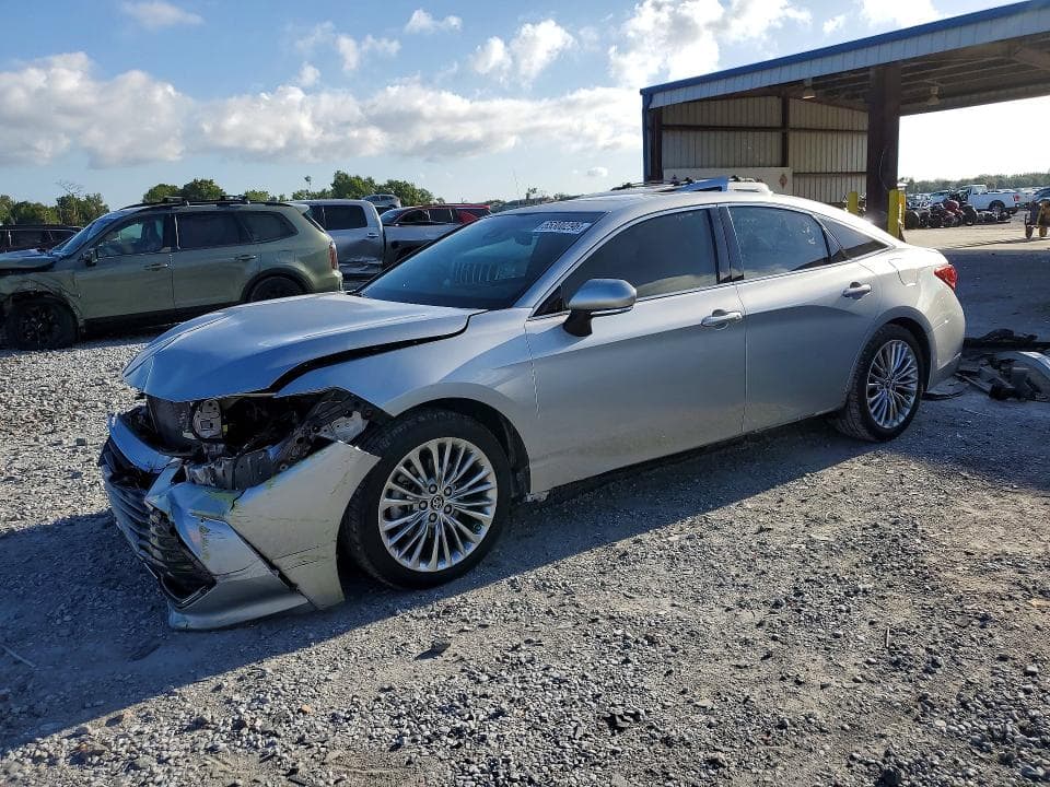 2019 TOYOTA AVALON LIMITED - 1