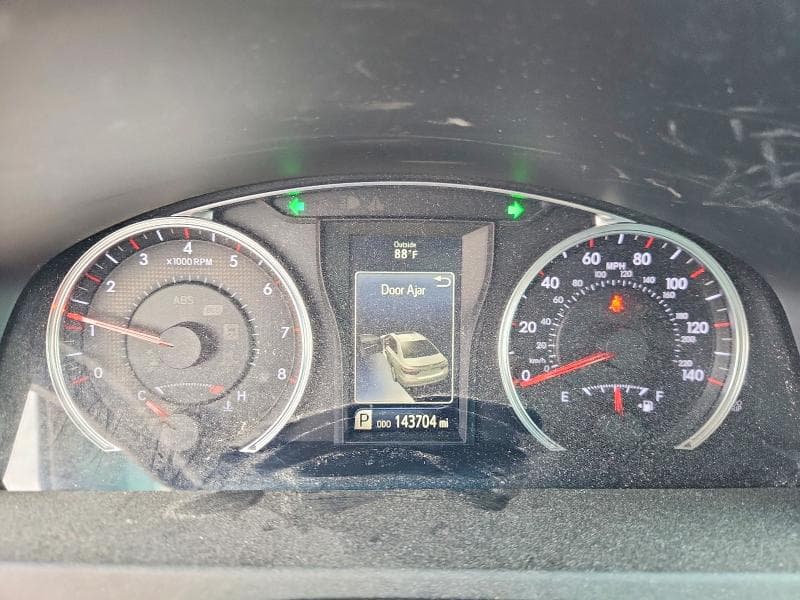 2017 TOYOTA CAMRY SE 9