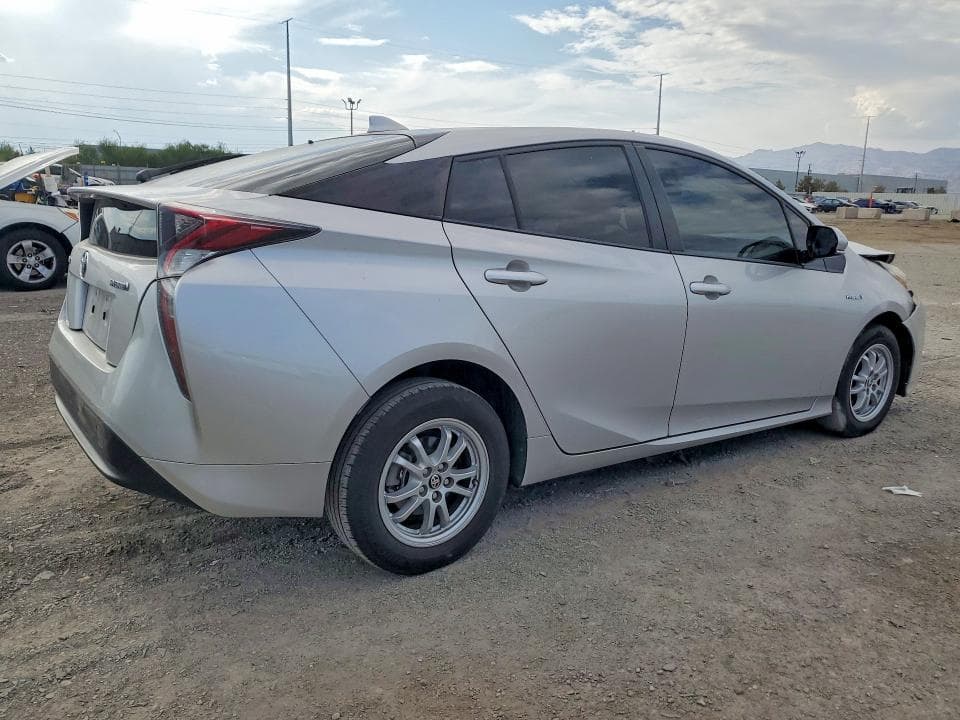 2017 TOYOTA PRIUS THREE 3