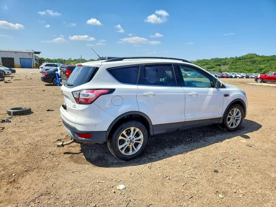 2017 FORD ESCAPE SE 3