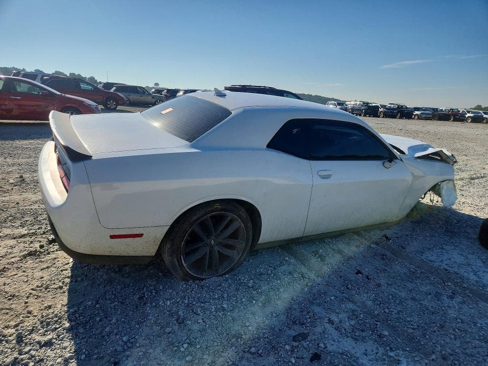 2017 DODGE CHALLENGER SXT 3