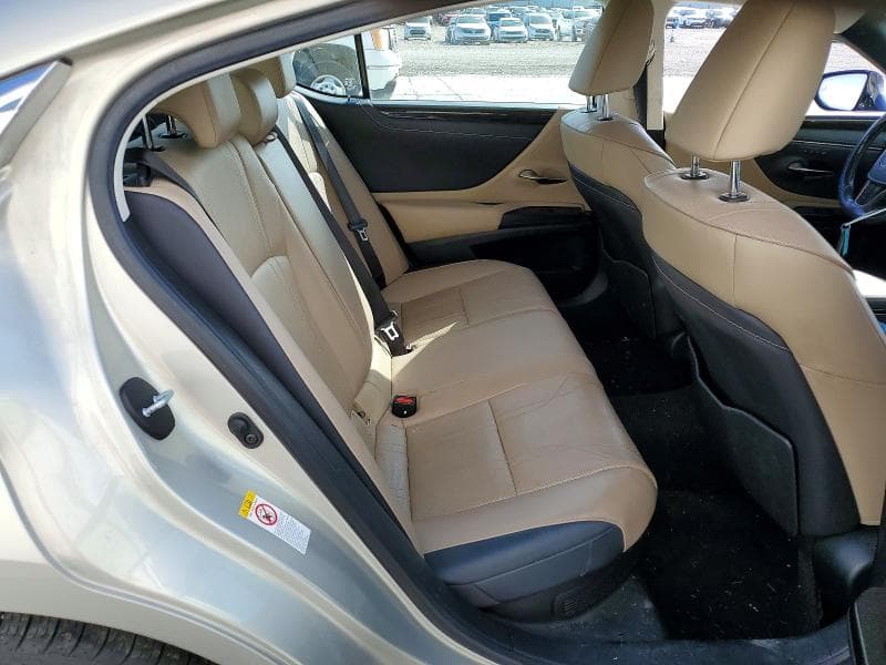 2019 LEXUS ES 300H 10
