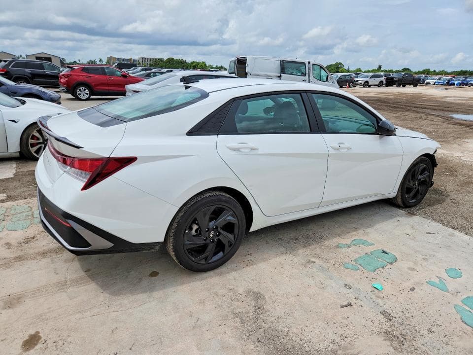2026 HYUNDAI ELANTRA SEL SPORT 3