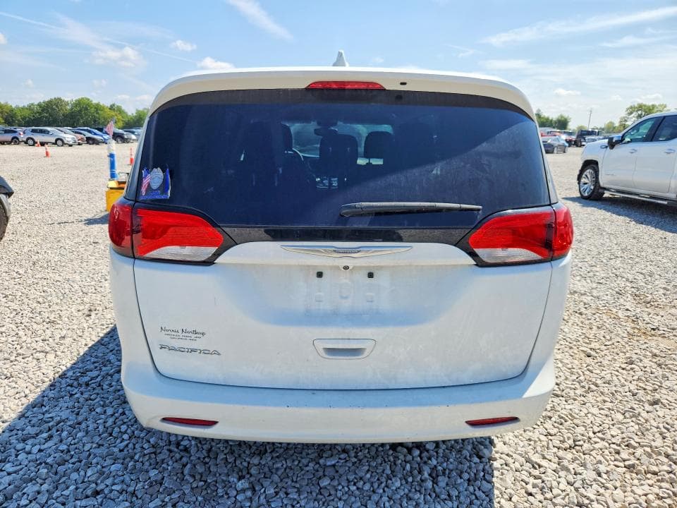 2017 CHRYSLER PACIFICA TOURING 6