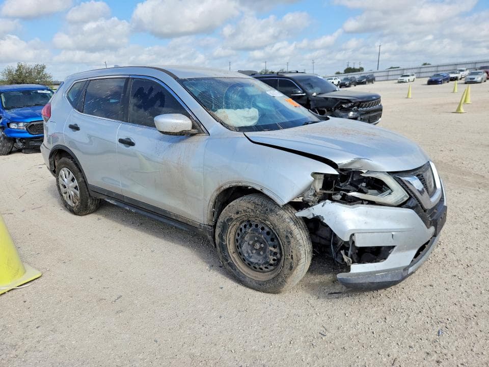 2017 NISSAN ROGUE S 4