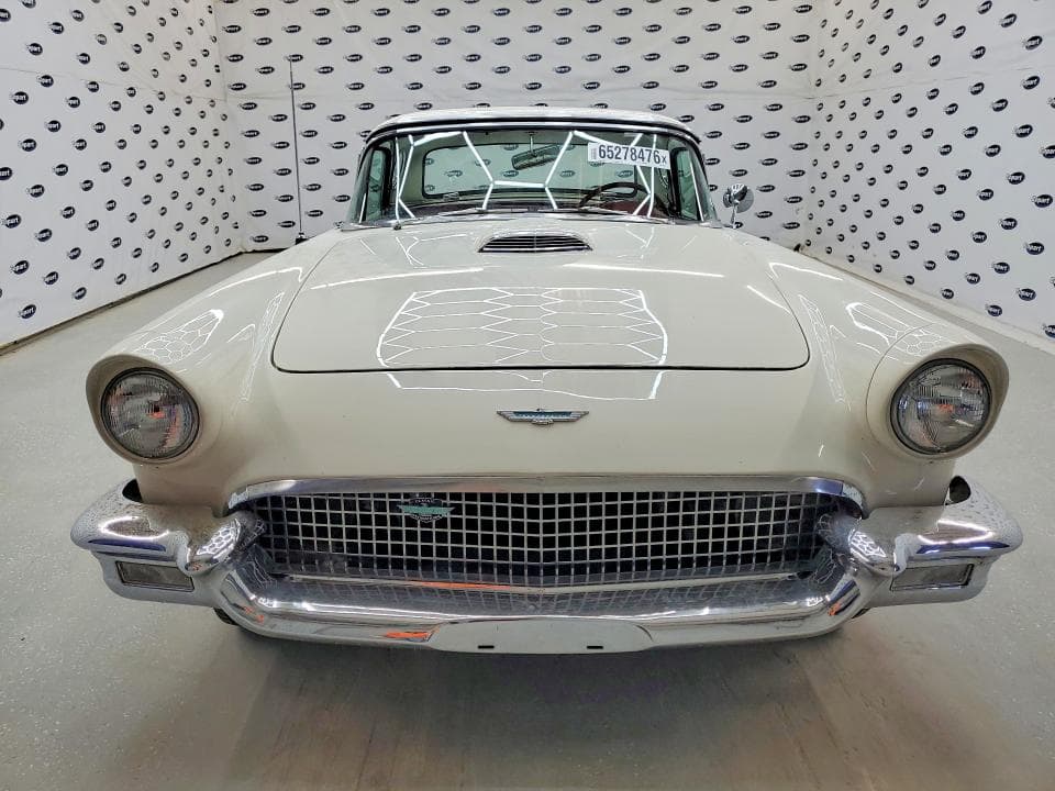 1957 FORD THUNDERBIRD LT 5